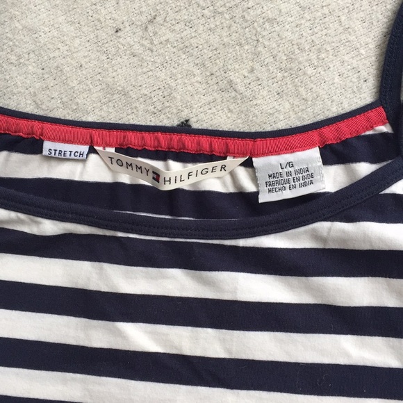 LIKE NEW tommy Hilfiger crop top - Picture 2 of 4